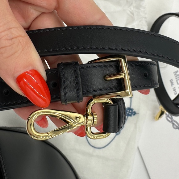 Black Prada Medium Leather Bag - Picture 12 of 17